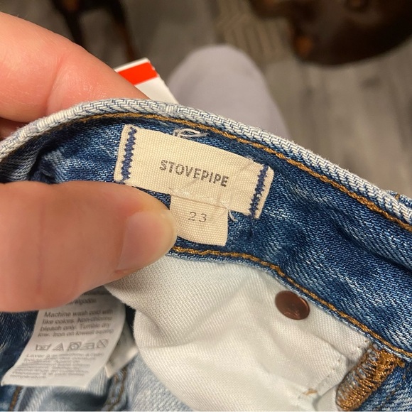 Madewell Stovepipe Jeans in distressed light wash blue - Picture 5 of 8